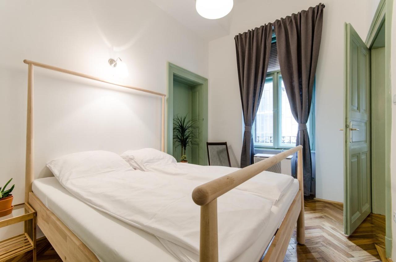 B63 2 Bedroom Apartment In Heart Of City Budapest Esterno foto